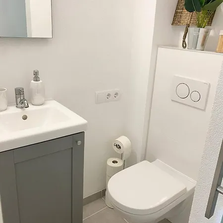 In - In בית הארחה *